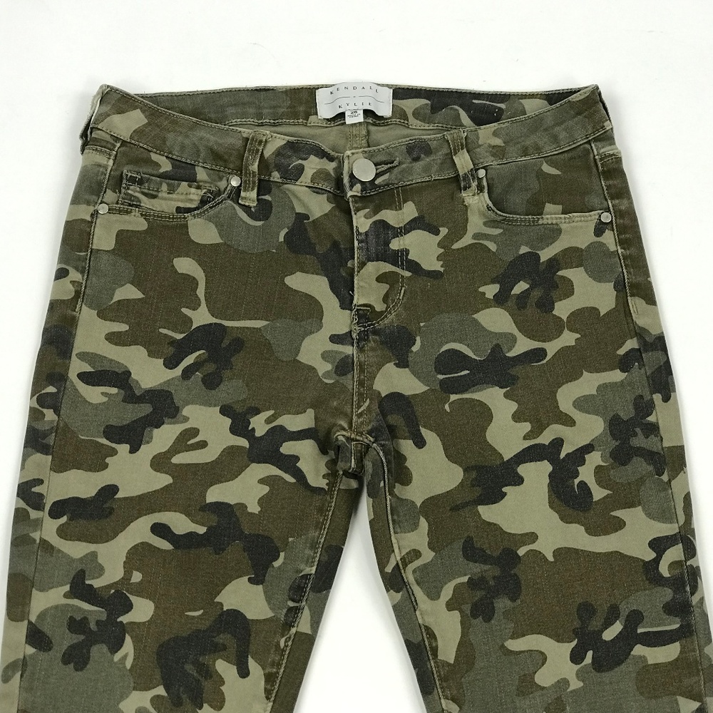 Kendall + Kylie Camo Print Skinny Jeans - Picture 3 of 8